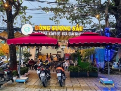 Dù che nắng lệch tâm vuông 2m5-BAV201