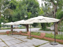 Ô dù lệch tâm tròn 3m hợp kim nhôm màu trắng